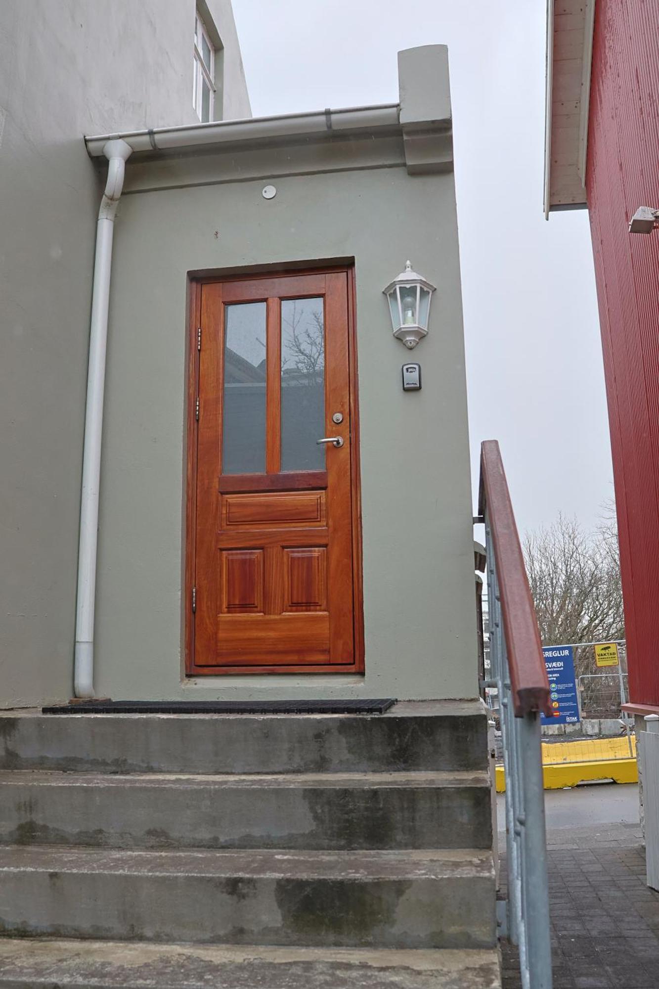 Ragna'S Apartment Downtown. Reykjavik Exterior photo